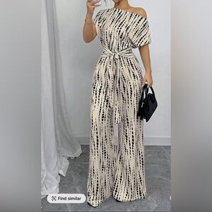 Elegant Off-Shoulder Patterned Jumpsuit